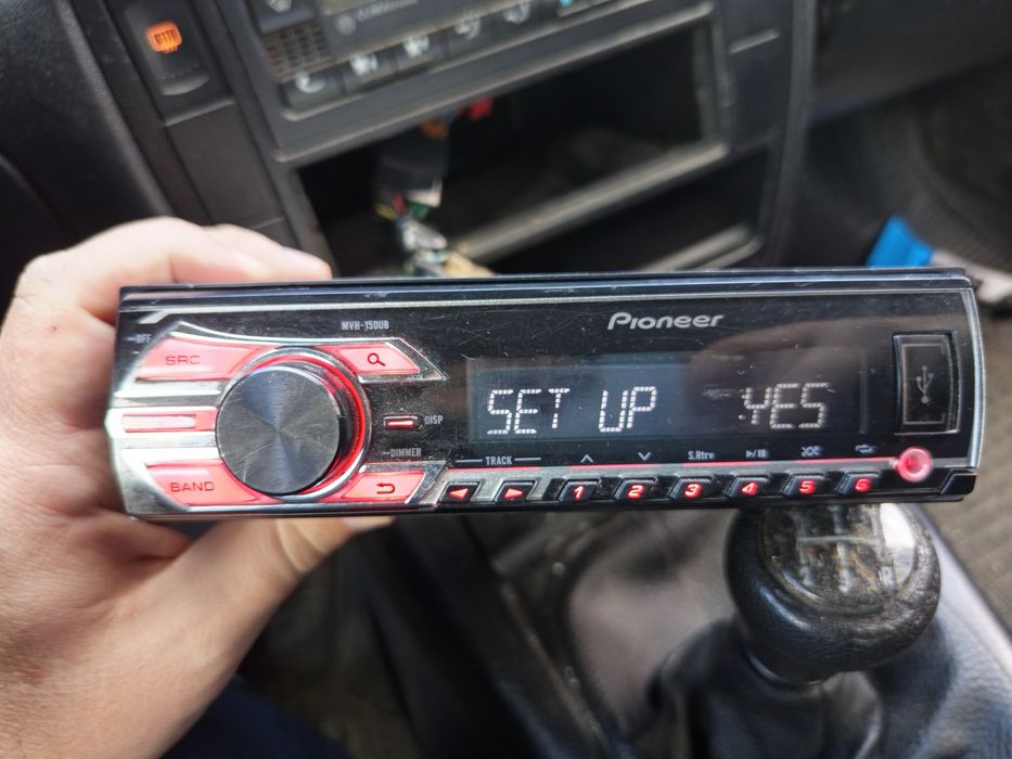 CD за кола pioneer model mvh-150ub