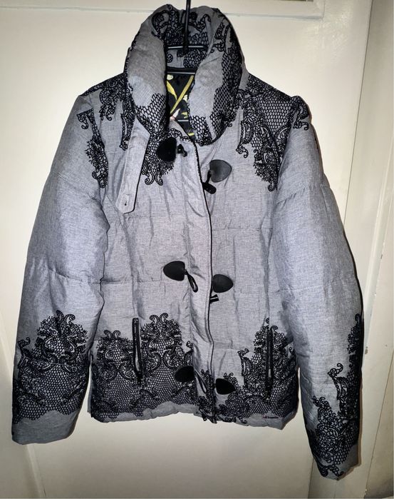 Geacă damă Desigual, cu captuseala florala, broderie neagra