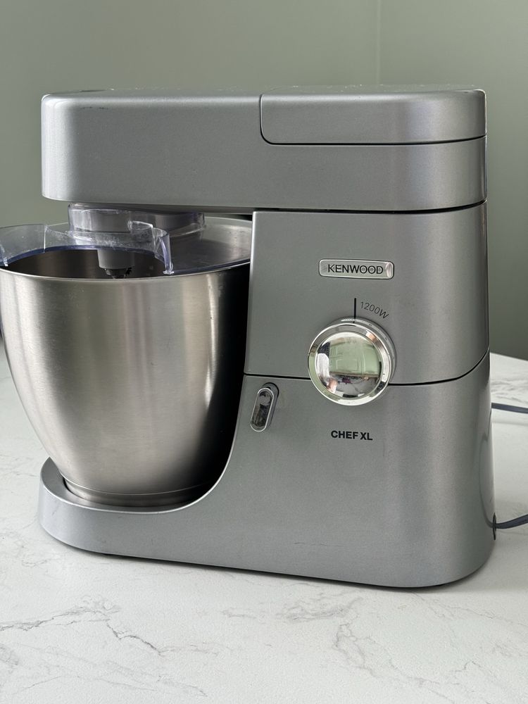 Продам планетарный миксер Kenwood