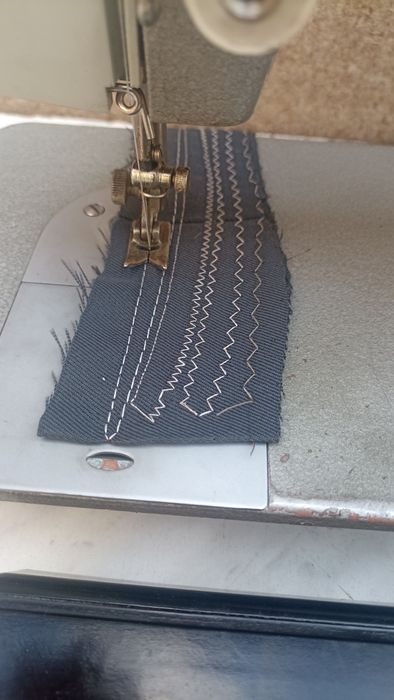 швейная машинка Подольск 142 прямострока зигзаг шьет отлично