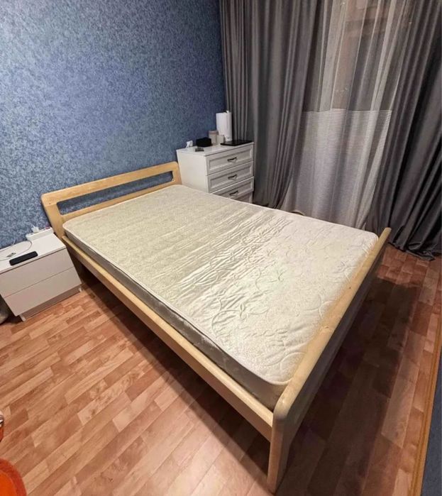 Продам кровать размер 120х200