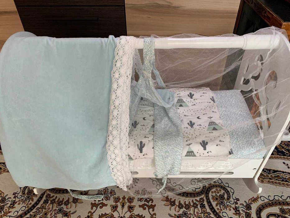 Продам деревянный Бесік в отличном состоянии!