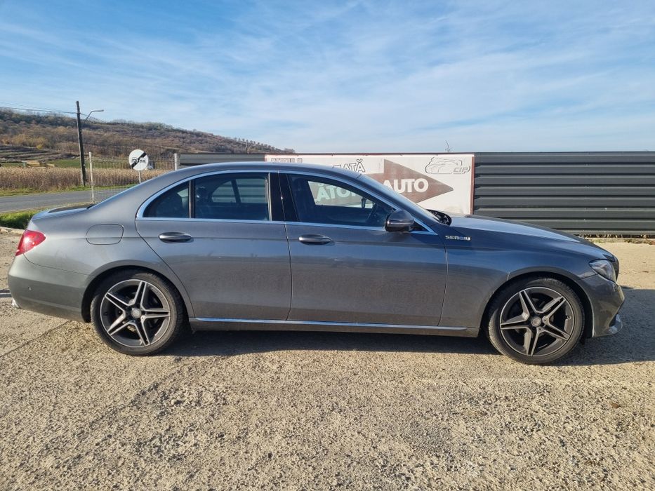 Mercedes-Benz E 220d 2.0 194 CP | Sedan Gri | An 2017 | 220.000 km
