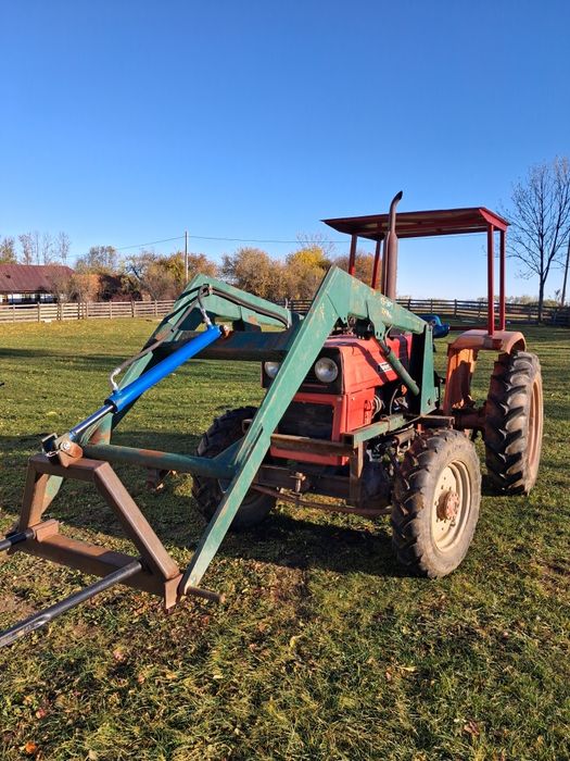 Vând tractor UTB 445DT  4x4 cu sau fără încărcător frontal