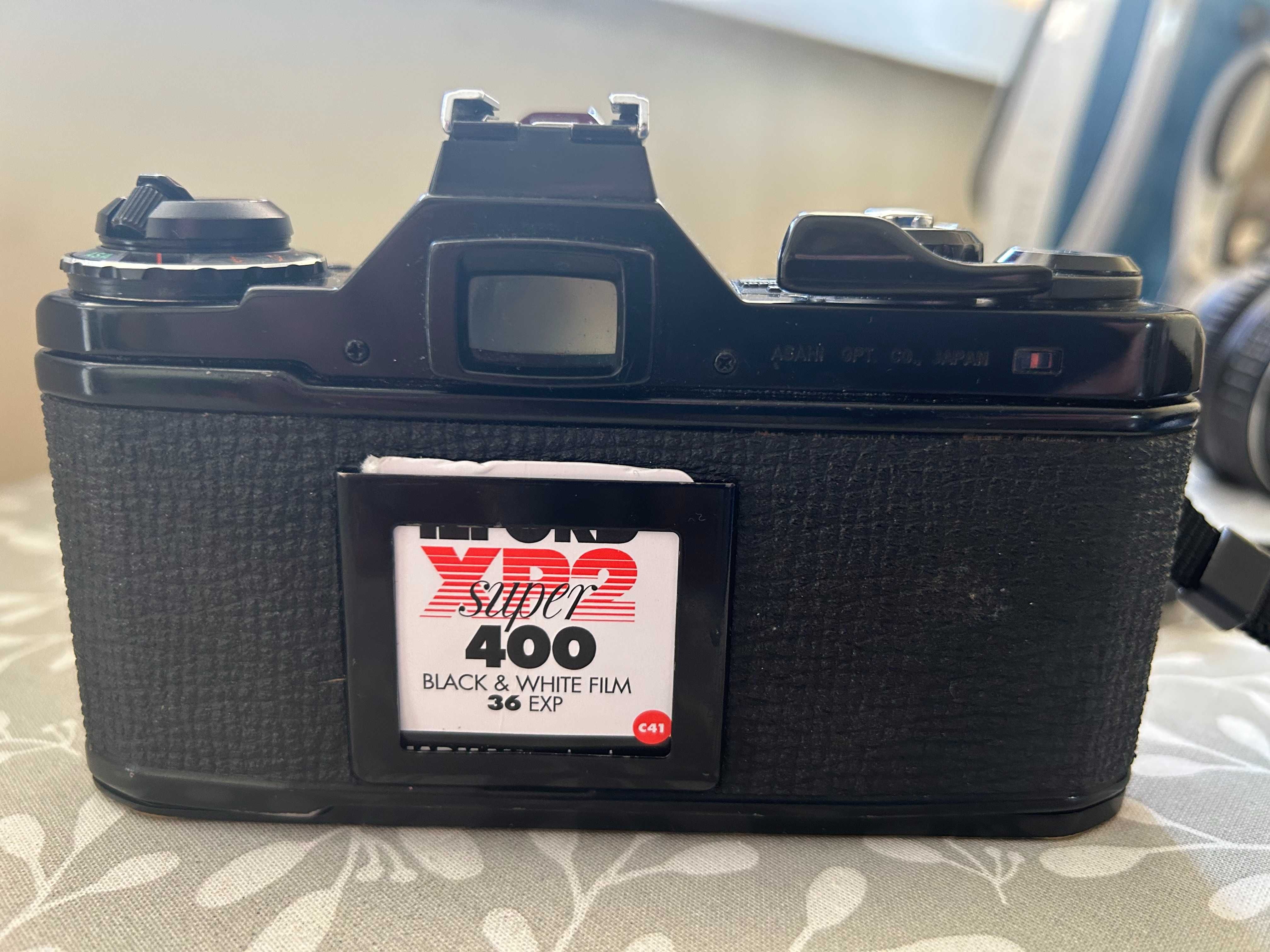 Фотоапарат Pentax me, с два обектива - smc f1,7 и f2