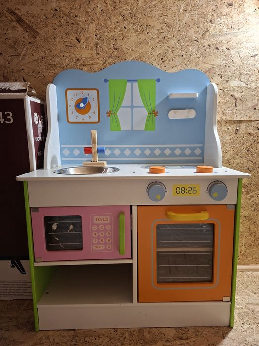 Cort joaca + bucatarie