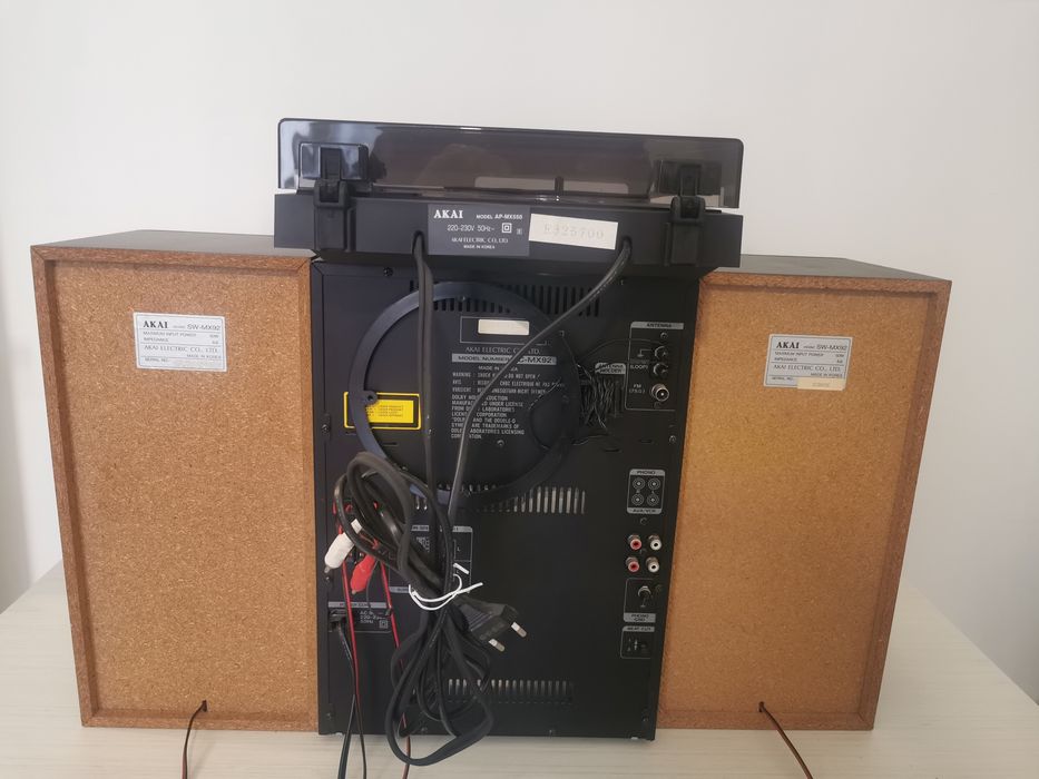 Sistem audio Akai AC-MX92, Sistem audio Sony 
Acesta