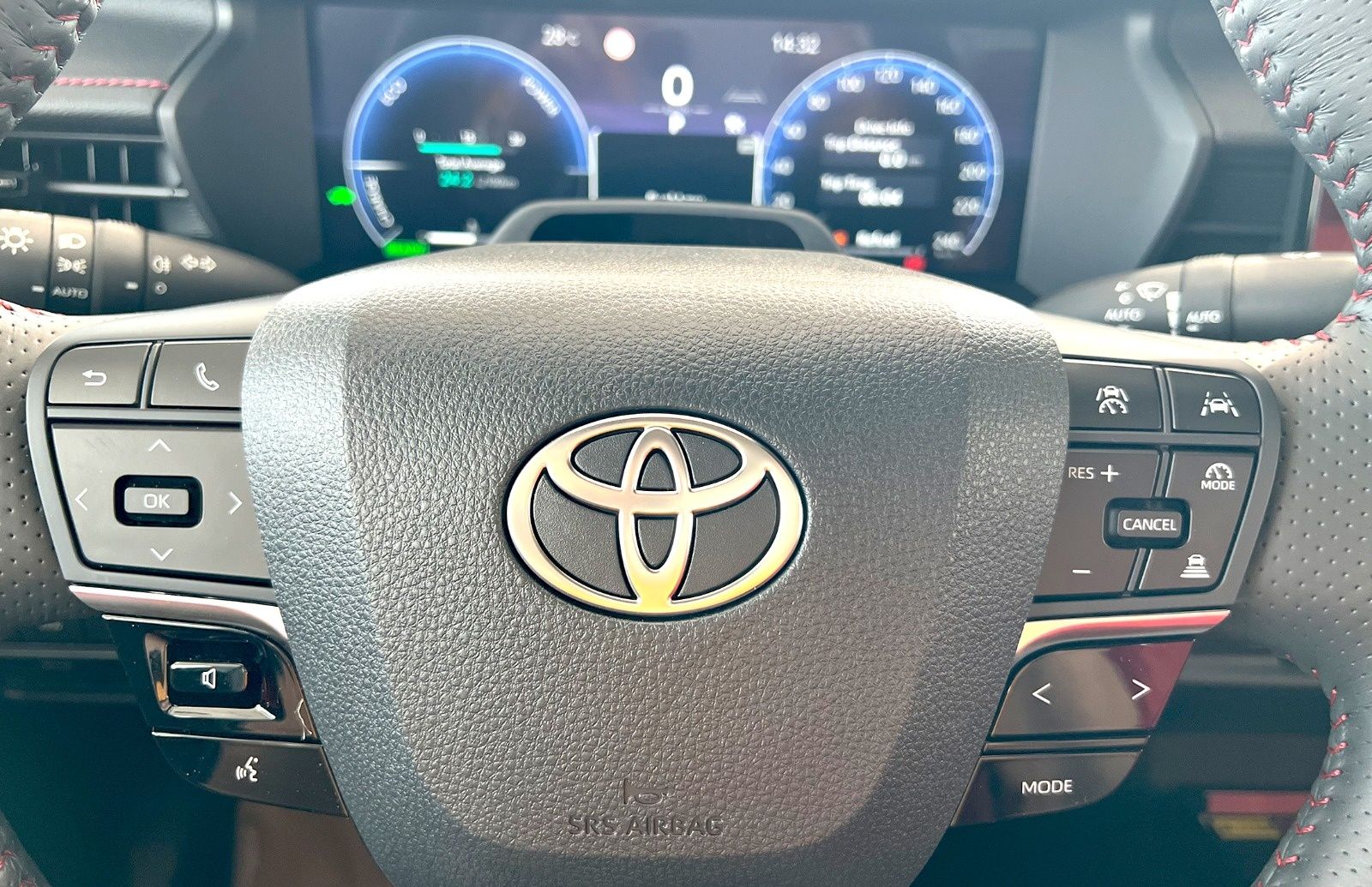Toyota camry 2.5 hybrid 2025