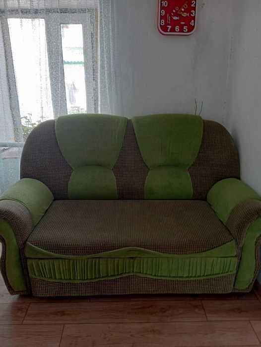 Продам диван в хорошем состоянии