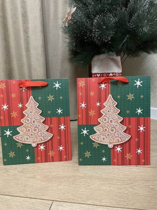 Пакеты подарочные новогодние 26*32 см