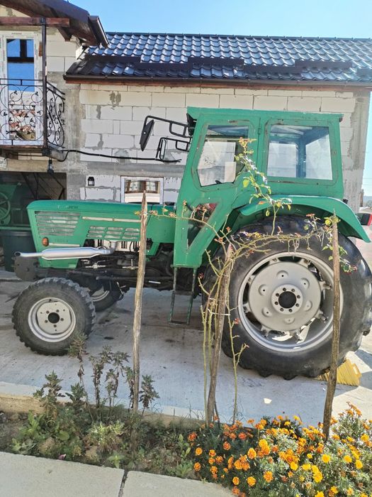 Vând tractor DEUTZ 6006 de 60 cp.cu utilaje