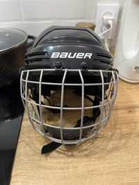 Продам детский хоккейный шлем