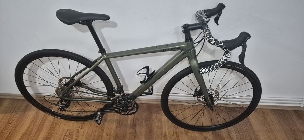 Cursiera/gravel Cannondale topstone