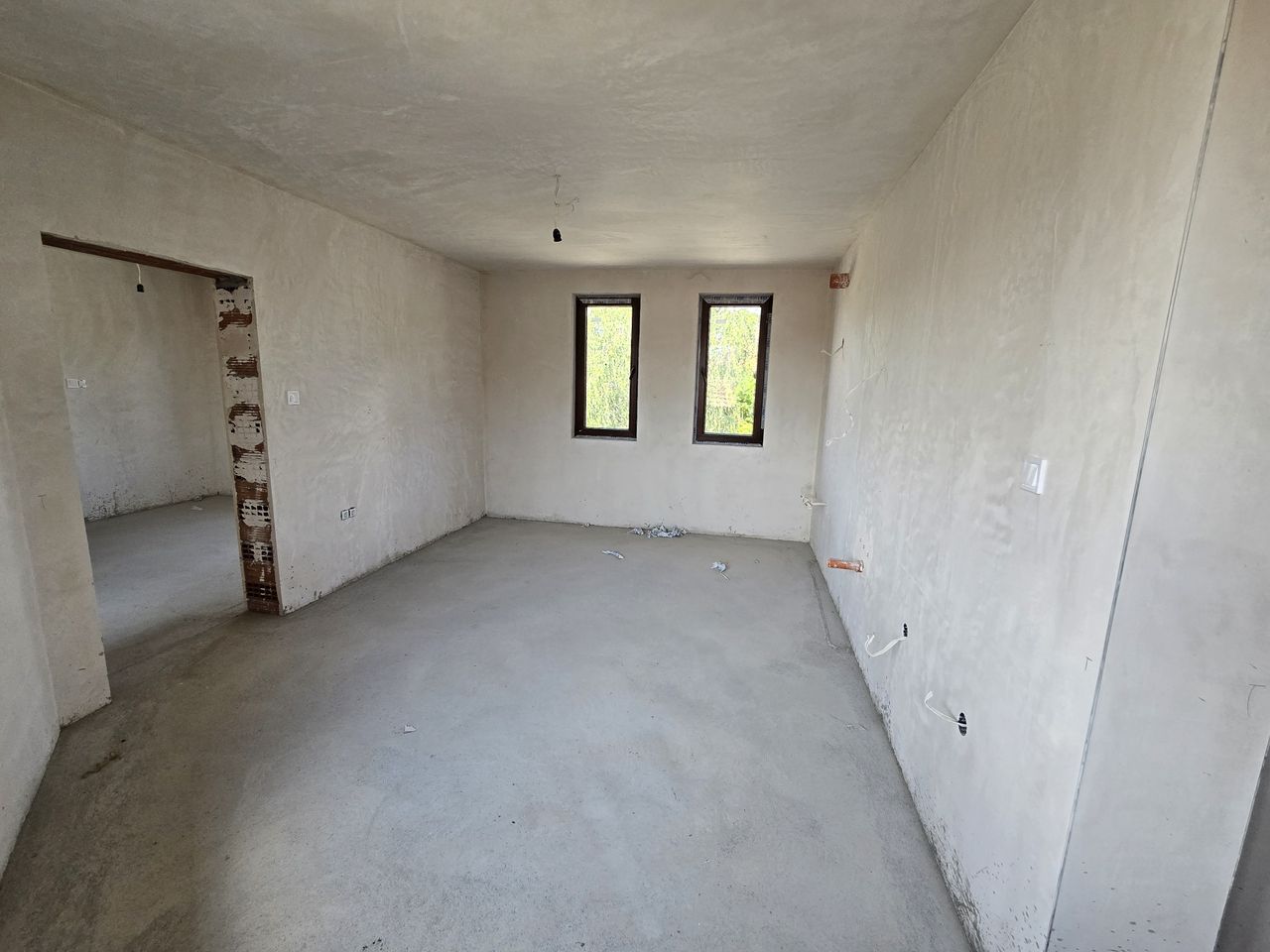 Продава се Двустаен апартамент в Казанлък - 70 кв.м за 1020 €/кв.м - Снимка #7