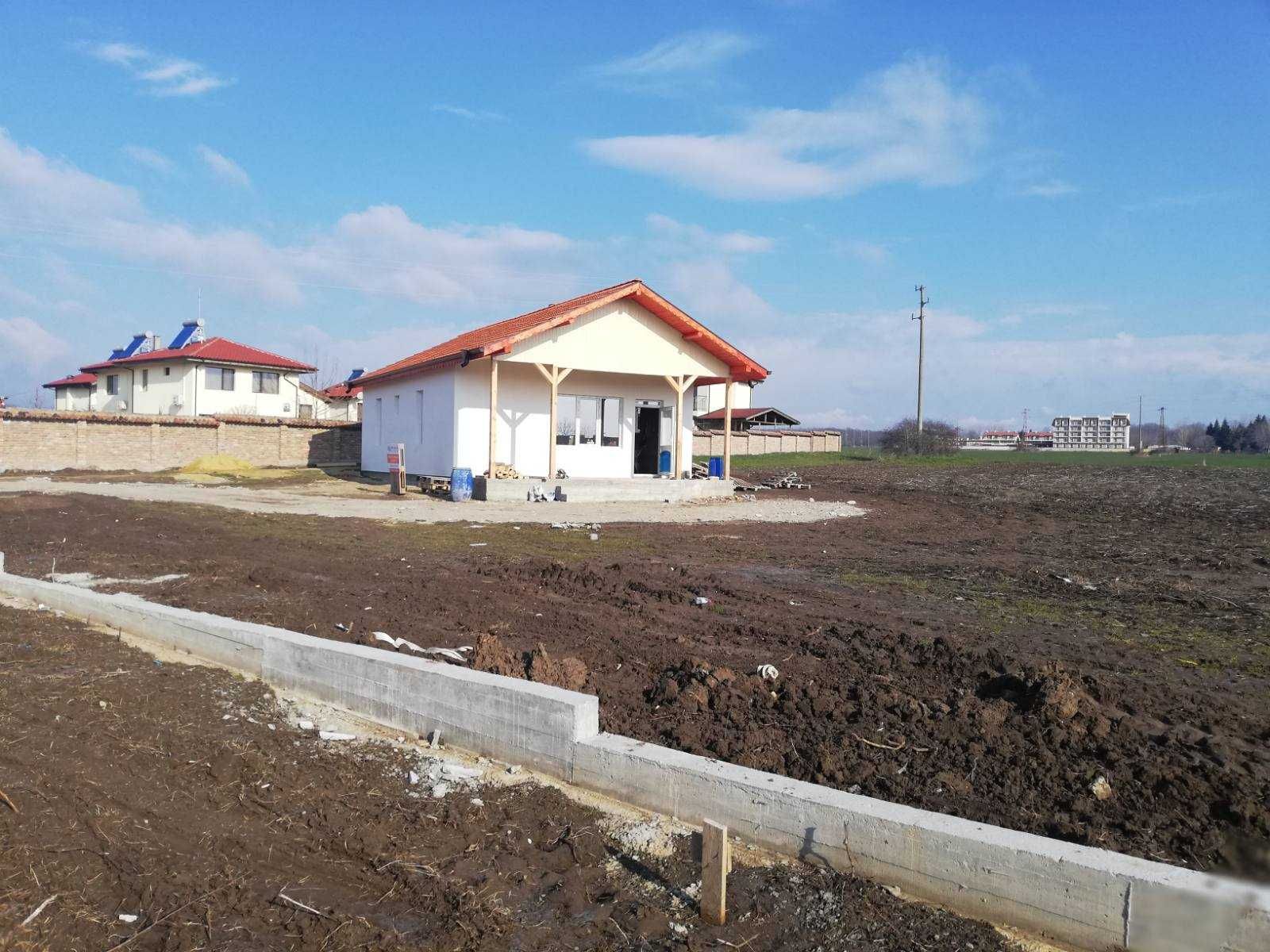 Парцел за строителство, с нова къща Шкорпиловци