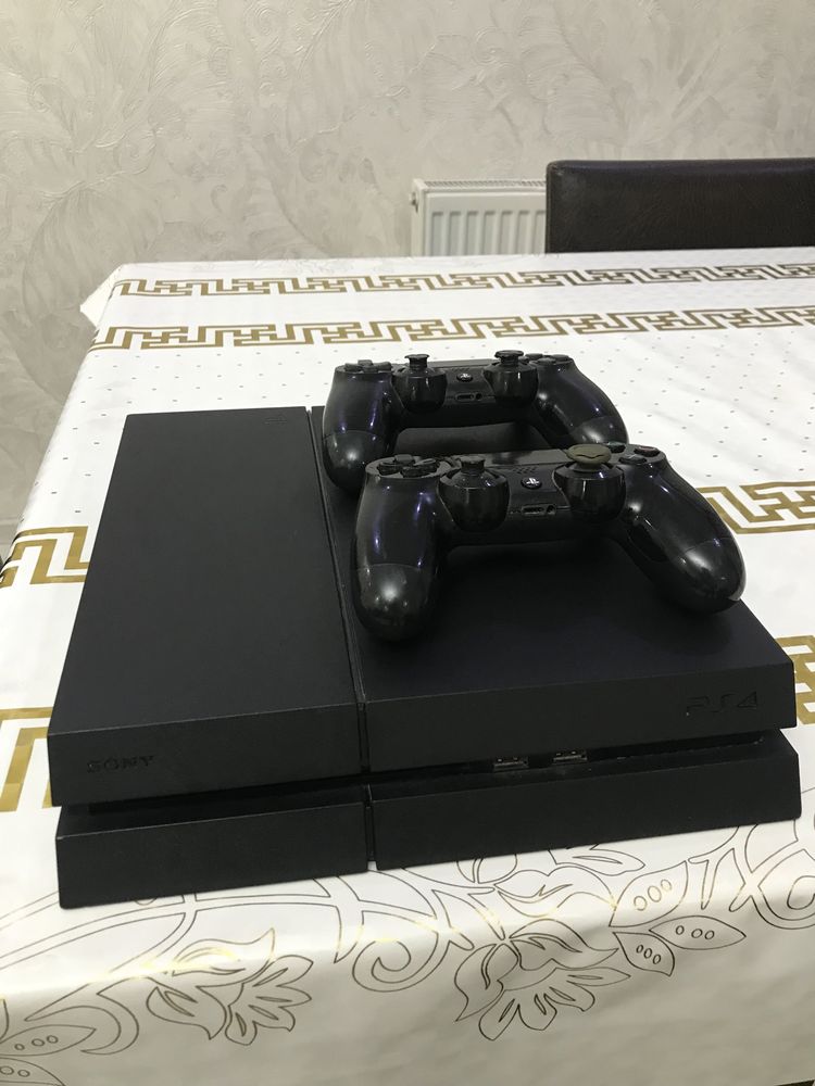 Продам пс4 playstation 4