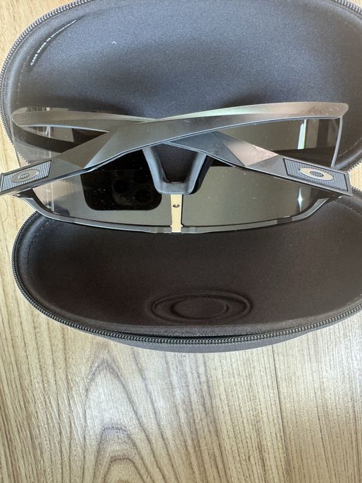 Слънчеви очила Oakley