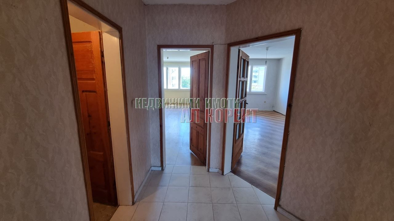 3-стаен тухлен апартамент с гараж , Варна-ХЕИ ,площ 125 кв. м.  цена
