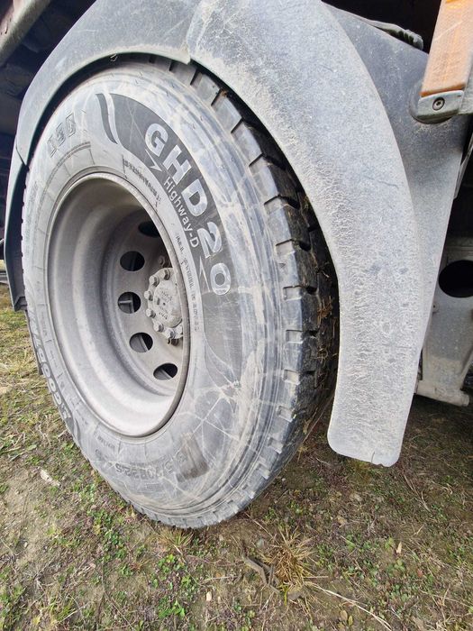 Ansamblu DAF XF 105 (410 CP) + Semiremorcă decopertabila KRONE