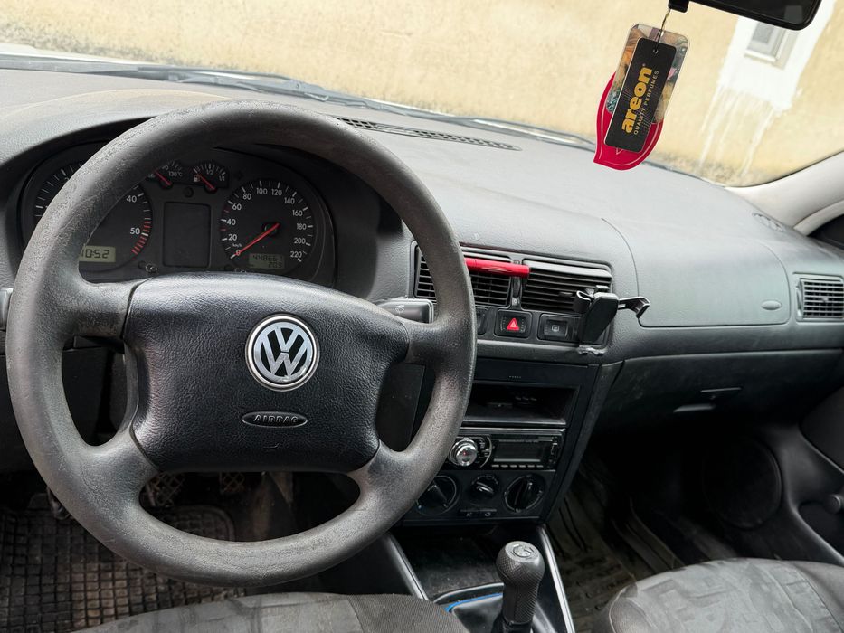 Volkswagen GOLF 4