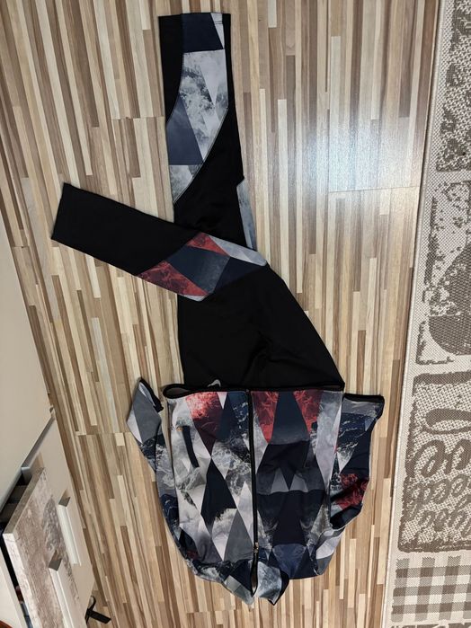 Дамски спортен екип