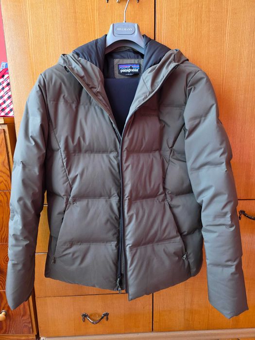 Продавам мъжко зимно яке Patagonia