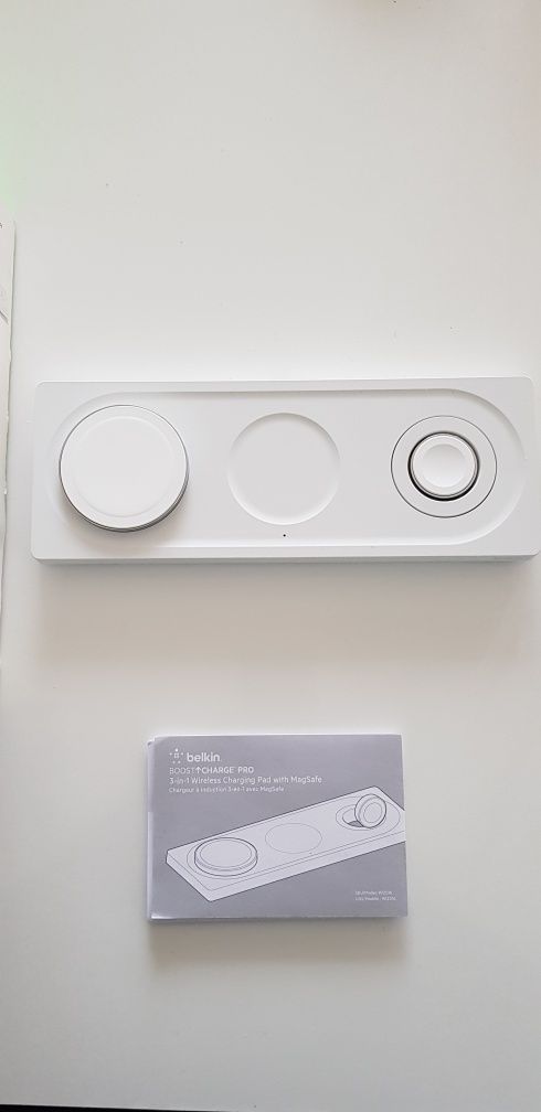 Оригинално 3-в-1 безжично зарядно Belkin BoostCharge Pro 3-in-1