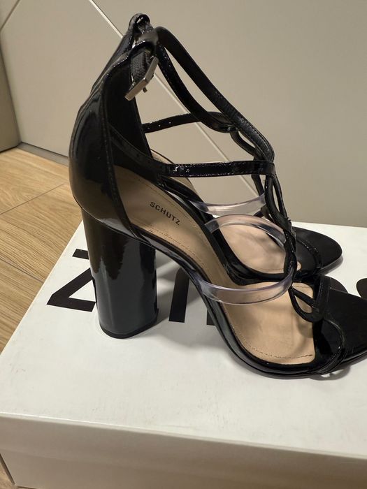 Дамско сандали на ток