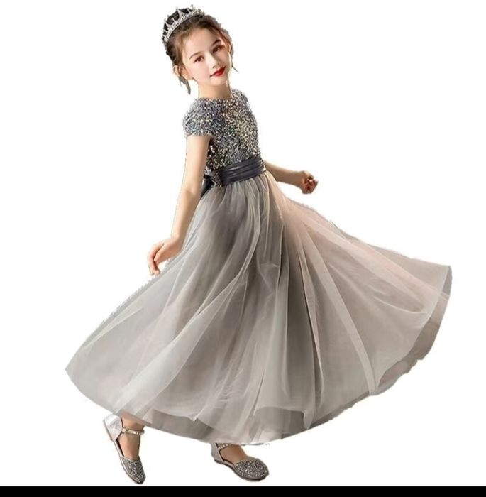 Продам платье на девочку