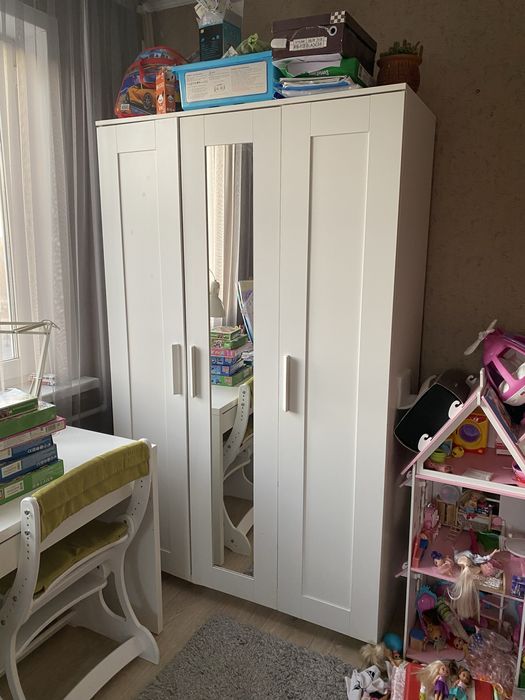 Продаю шкаф ИКЕА Бримнэс