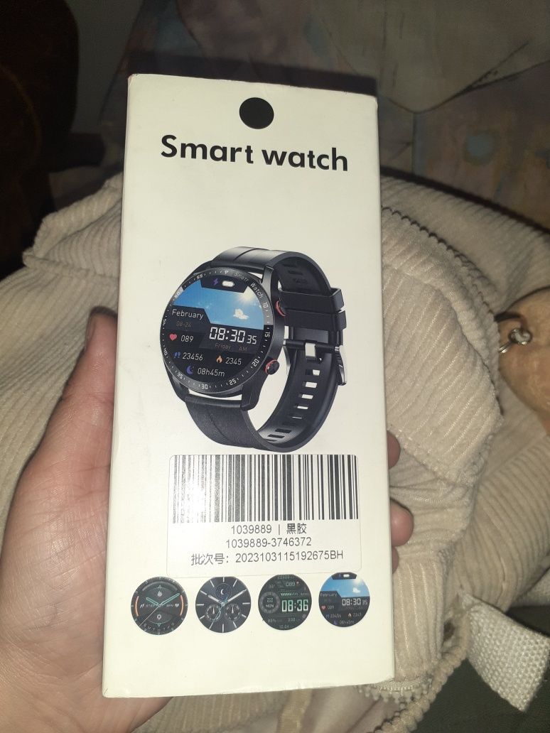 Ceas smartwatch negru