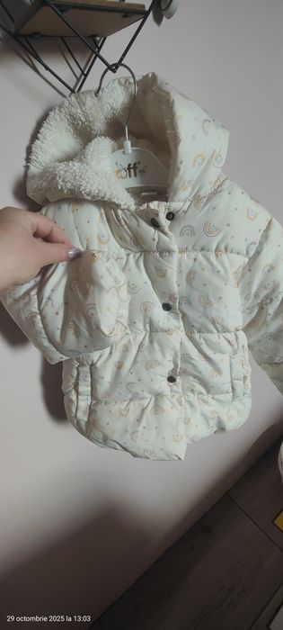 Geacă groasă cu curcubeu si inimioare pt fetița de 3 ani