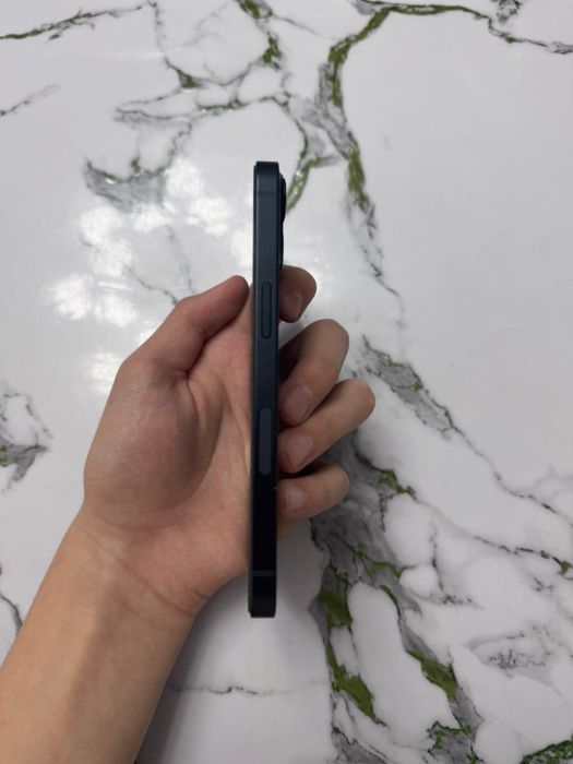 Айфон 13 в идеальном состояний