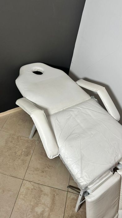 Кушетка за масаж и педикюр  2 в 1