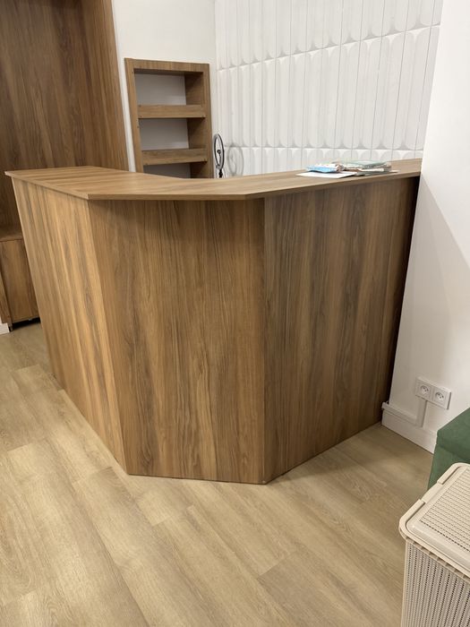 Продам ресепшн для офиса