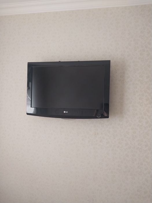 Продаю телевизор LG