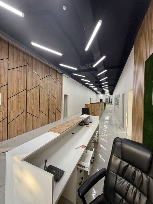 Вдоль центральной дороги сдается коммерческое помещение