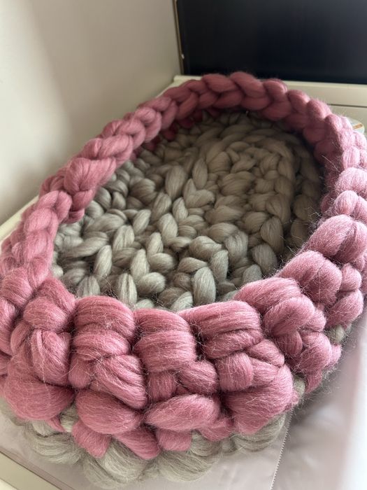 Бебешка кошница/легълце от 100% мериносова вълна по ваш избор