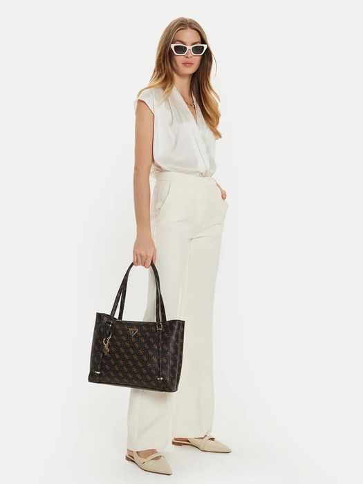 Дамска чанта Guess