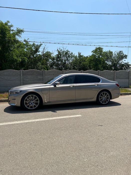 BMW Seria 7 BMW 745Le xDrive Plug in Hybrid 2020 • 21 000 km •Full• TVA Deductibil