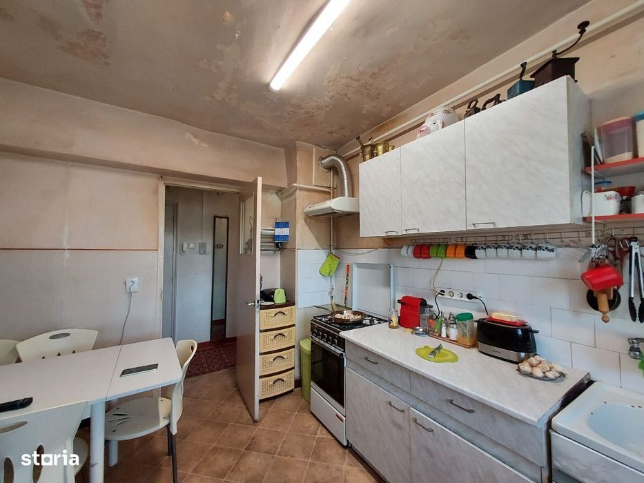 Apartament 3 camere decomandat etaj 2 Deva langa Casa de Pensii