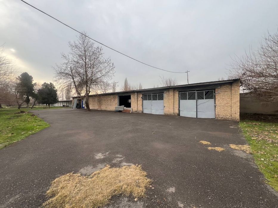 Аренда помещения 2000 квм, земля 4,4 га в 7-8 км от FOOD CITY.