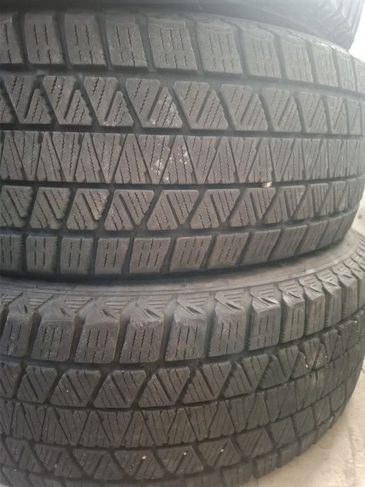 225 65 17 дот 1020 Bridgestone  цената е за 4бр