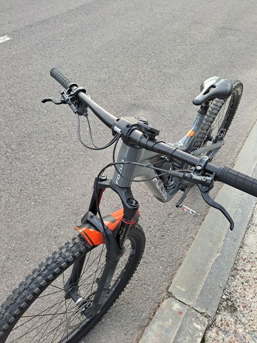 PRET SCAZUT Focus Thron 6.8 Trail – full suspension, cadru L, 29”, 12