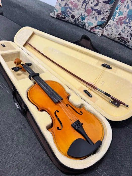 Цигулка,чисто нова