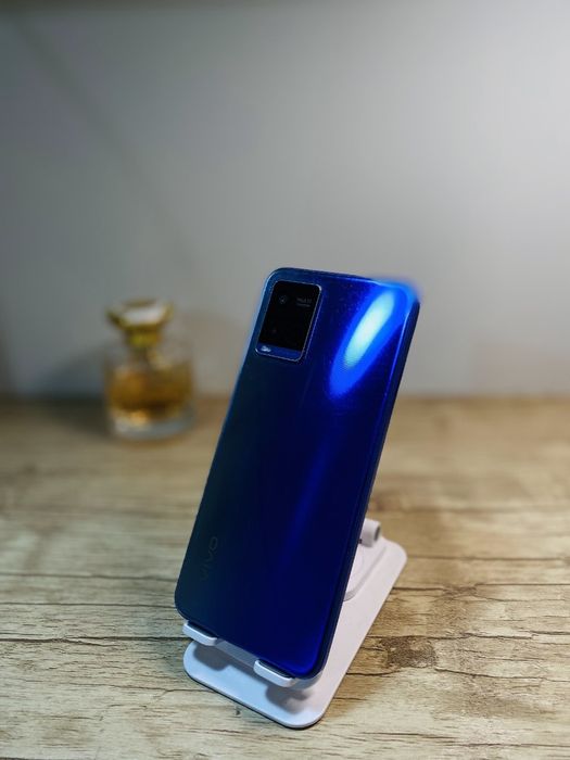 Vivo V21 sotiladi