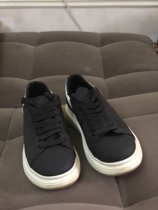 Мужские кроссовки размер 41