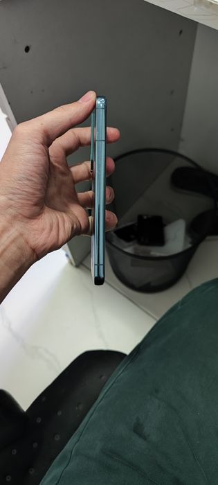 Samsung S22.   Nok