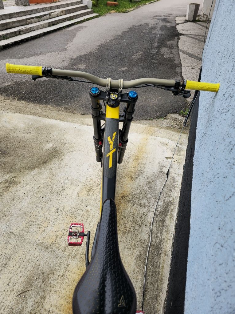 Продавам YT Tues 2019