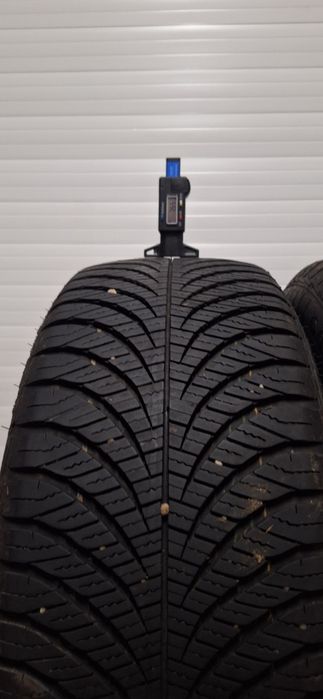 7.5mm! 2бр 215 55 17 Goodyear vector 4seasons